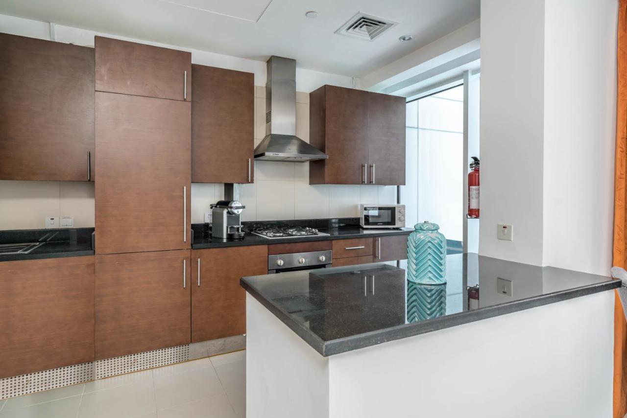 Dream Inn Apartments- West Wharf Tower Canal View Dubaï Extérieur photo