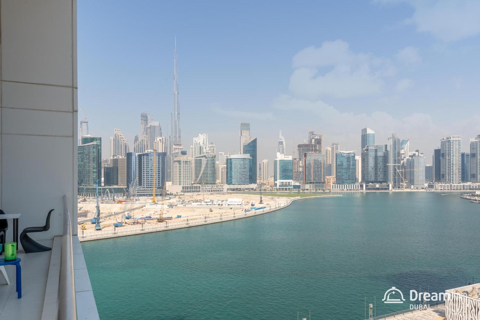 Dream Inn Apartments- West Wharf Tower Canal View Dubaï Extérieur photo
